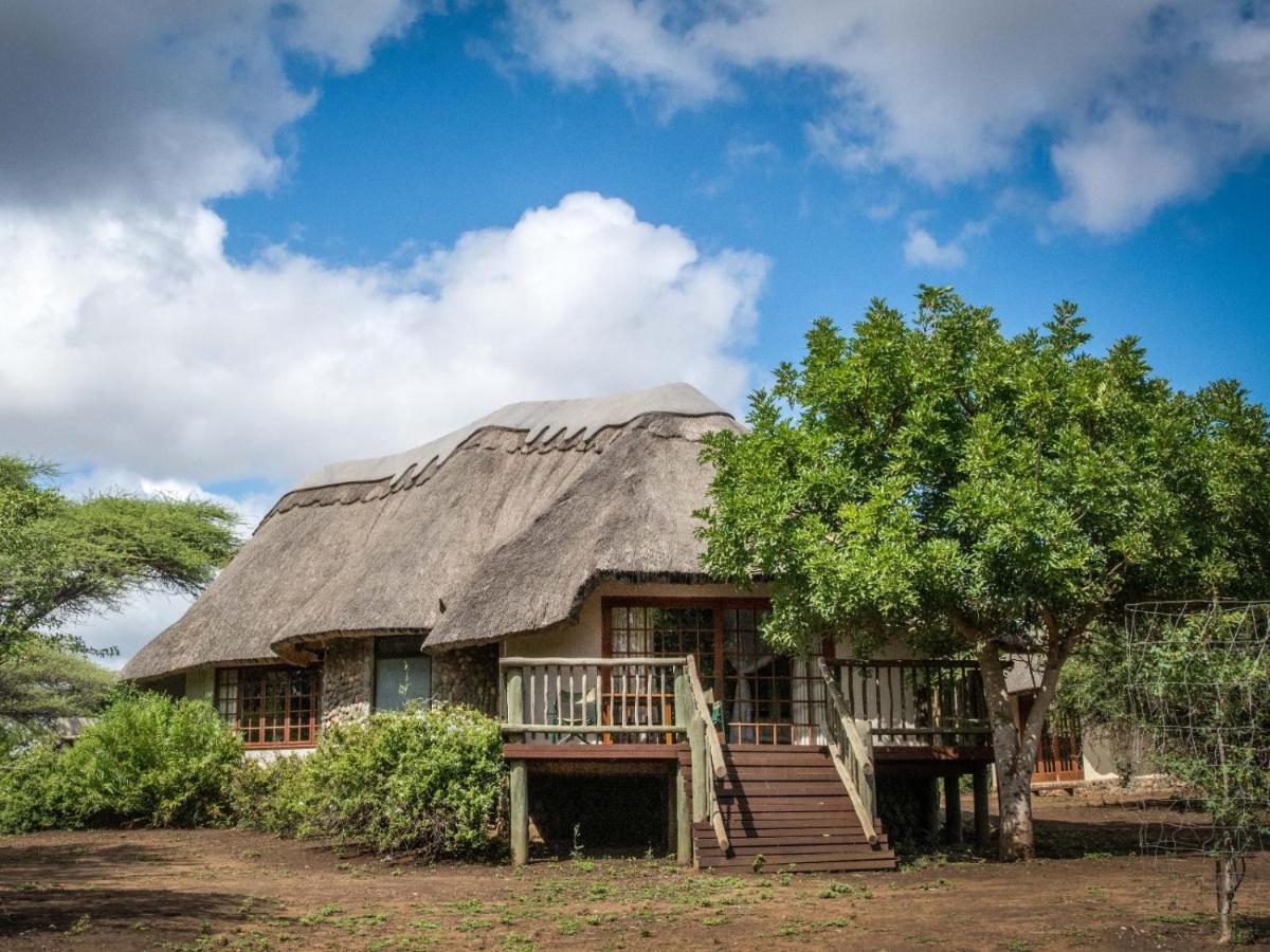 Rhino River Lodge Manyoni Private Game Reserve エクステリア 写真