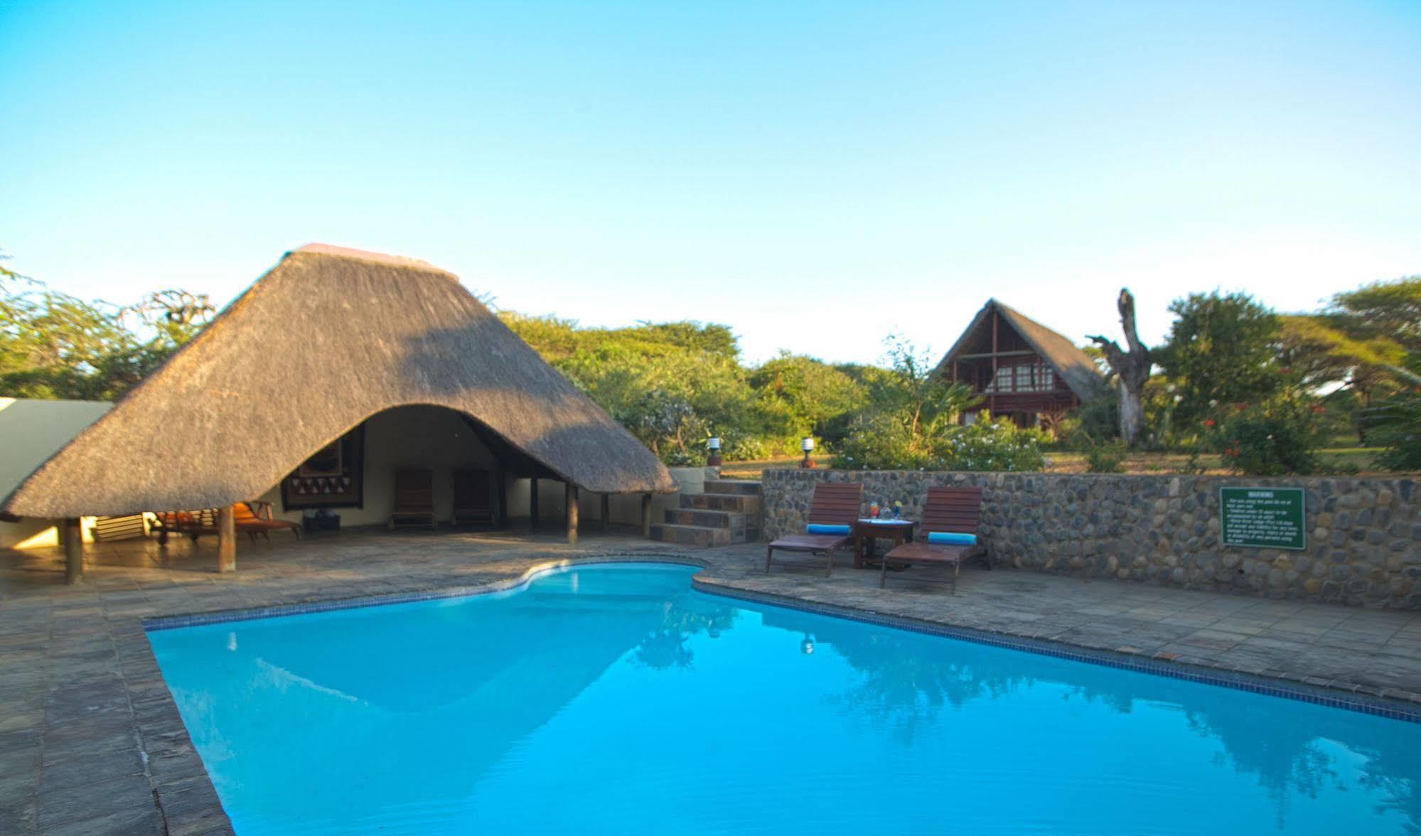 Rhino River Lodge Manyoni Private Game Reserve エクステリア 写真